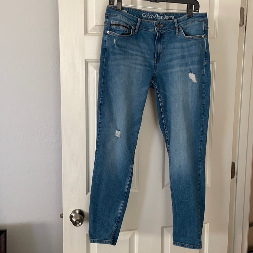 Calvin Klein stretch dropped denim legging.